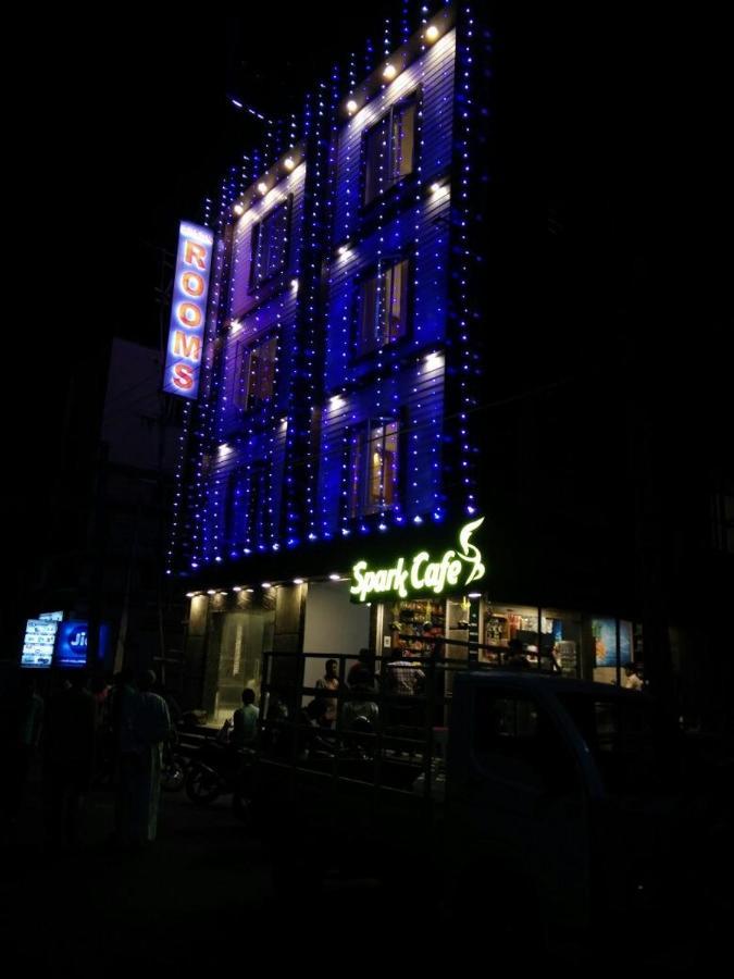 Hotel Spark Residency Madras Buitenkant foto