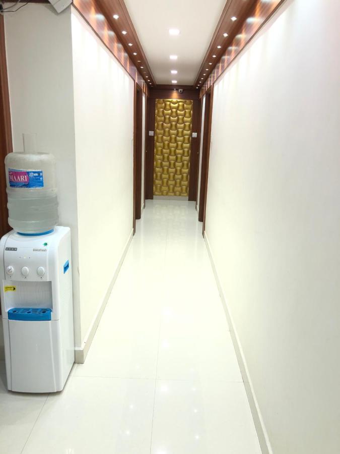 Hotel Spark Residency Madras Buitenkant foto