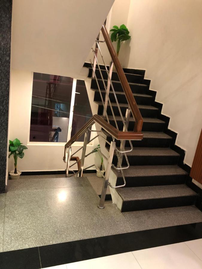 Hotel Spark Residency Madras Buitenkant foto